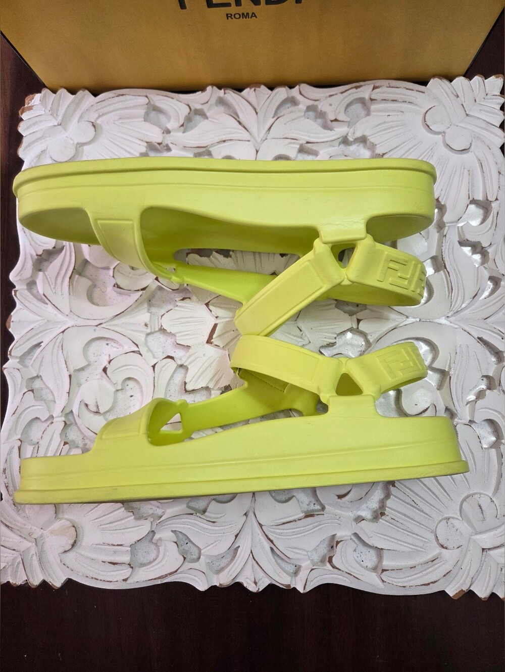 Fendi By Marc Jacobs Feel Sandals In Neon Yellow, Size 38 - Picture 9 of 13